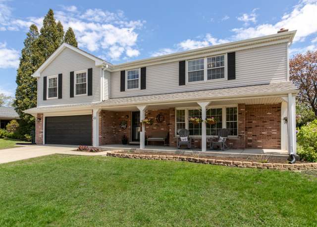 Property at 1711 Longmeadow Dr, Glenview, IL 60026, 6 beds, 3.5 baths