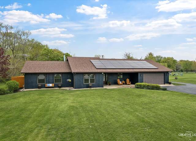 Property at 911 E Main St, Plano, IL 60545, 3 beds, 2 baths