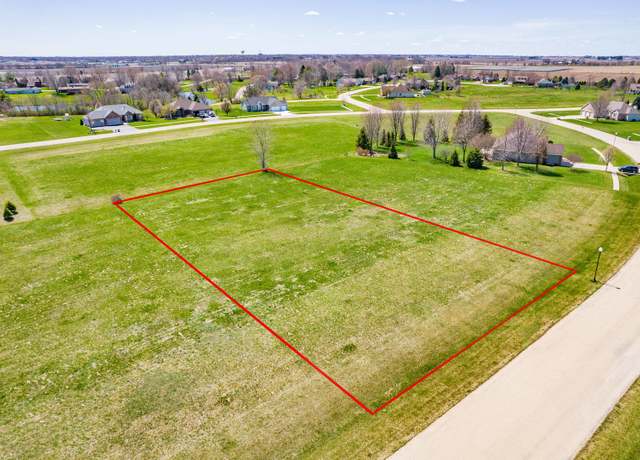 Property at 995 Fox Trail Ln, Somonauk, IL 60552