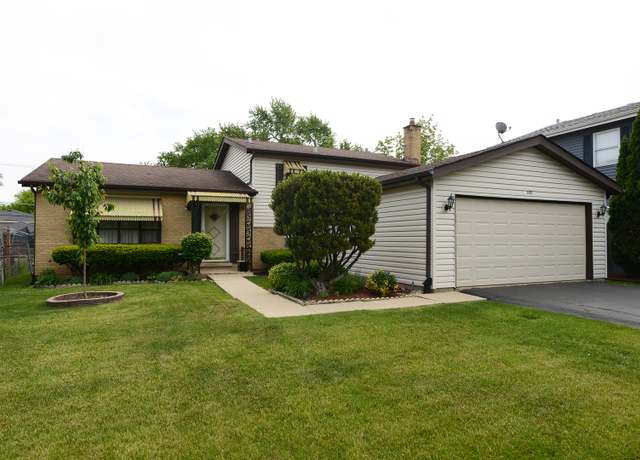Property at 643 N Willow Rd, Elmhurst, IL 60126, 3 beds, 1.5 baths
