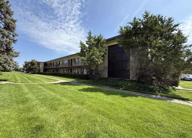 Property at 39 King Arthur Ct #10, Northlake, IL 60164, 2 beds, 2 baths