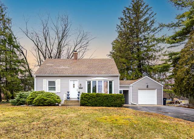 Property at 0S638 Euclid Ave, Villa Park, IL 60181, 2 beds, 2 baths