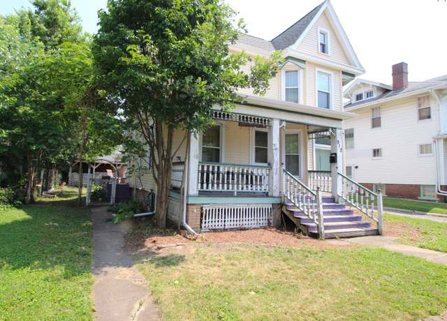 Property at 912 S Madison St, Bloomington, IL 61701, 3 beds, 2 baths