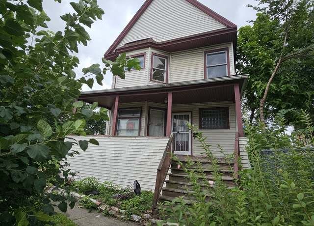 Property at 334 N Lorel Ave, Chicago, IL 60644, 5 beds, 2.5 baths