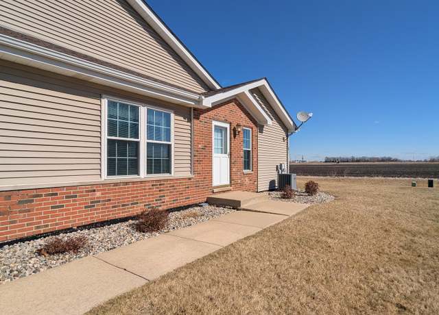 Property at 5710 Hearthside Dr, Bourbonnais, IL 60914, 2 beds, 2 baths