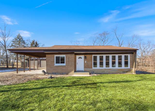 Property at 1410 S Grace St, Lombard, IL 60148, 3 beds, 2.5 baths