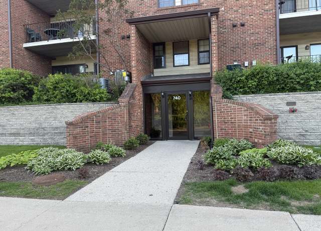 Property at 740 Weidner Rd #206, Buffalo Grove, IL 60089, 2 beds, 2 baths