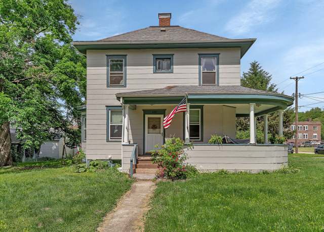Property at 458 Pearl St, Marseilles, IL 61341, 4 beds, 3 baths