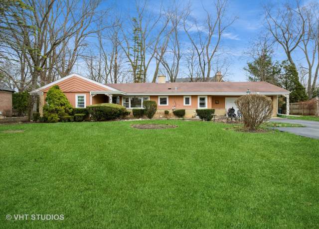 Property at 2121 Mickey Ln, Glenview, IL 60025, 2 beds, 2.5 baths