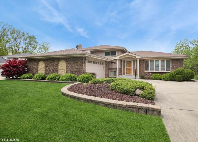 Property at 542 S Cherry St, Itasca, IL 60143, 4 beds, 3 baths