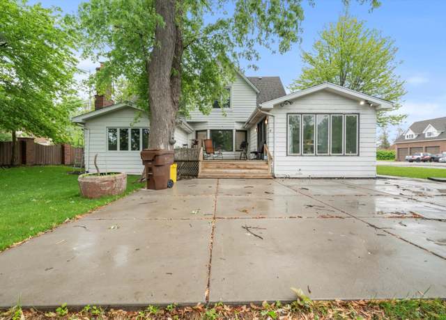 Property at 15285 State St, South Holland, IL 60473, 4 beds, 3 baths