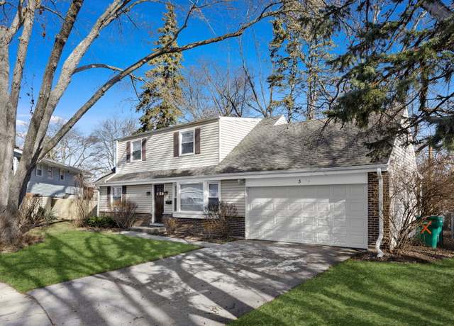 Property at 5 Arbor Ct, Buffalo Grove, IL 60089, 4 beds, 2 baths