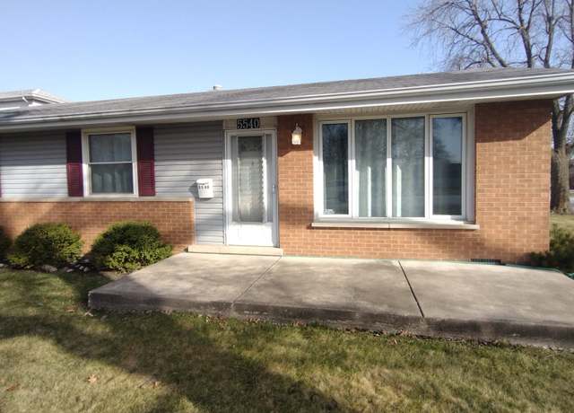 Property at 5540 135th St, Crestwood, IL 60418, 3 beds, 1.5 baths