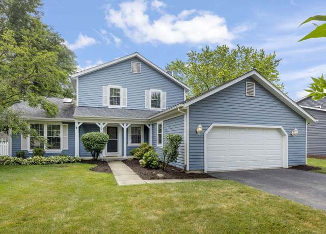 Property at 1420 Westglen Dr, Naperville, IL 60565, 3 beds, 2.5 baths