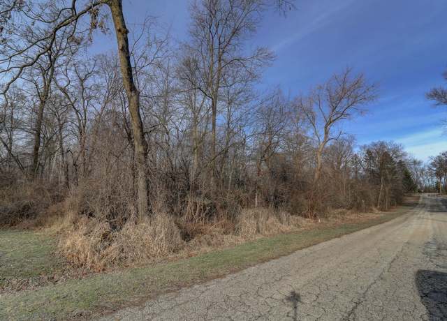 Property at 43380 N Mildred Ave, Antioch, IL 60002