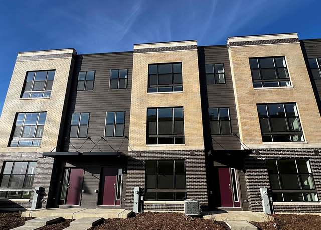 Property at 363 Summit Cir, Lombard, IL 60148, 3 beds, 2.5 baths