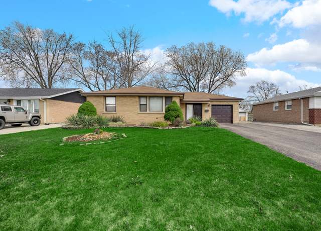 Property at 12801 W Playfield Dr, Crestwood, IL 60418, 3 beds, 2 baths