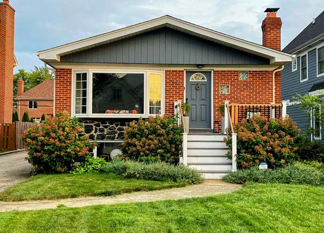 Property at 550 W Gladys Ave, Elmhurst, IL 60126, 3 beds, 2 baths