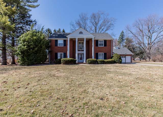 Property at 1428 S Euclid Ave, Princeton, IL 61356, 3 beds, 2.5 baths
