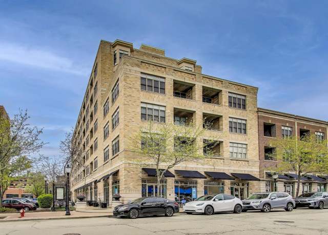 Property at 10 S Dunton Ave #312, Arlington Heights, IL 60005, 2 beds, 2 baths