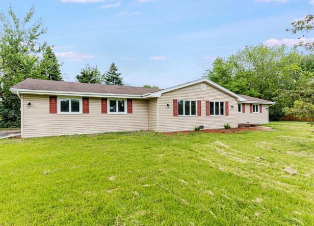 Property at 3411 Caton Farm Rd, Joliet, IL 60431, 3 beds, 1.5 baths