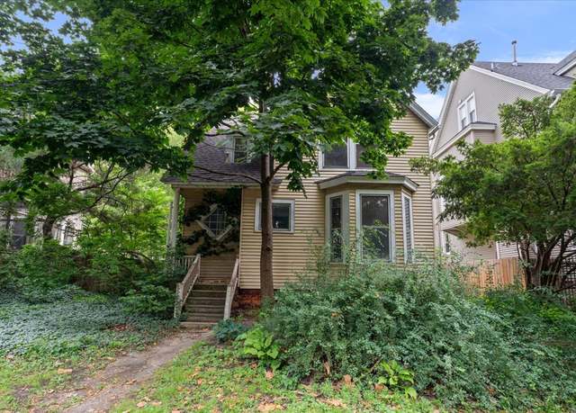 Property at 6729 N Ashland Ave, Chicago, IL 60626, 4 beds, 1 bath
