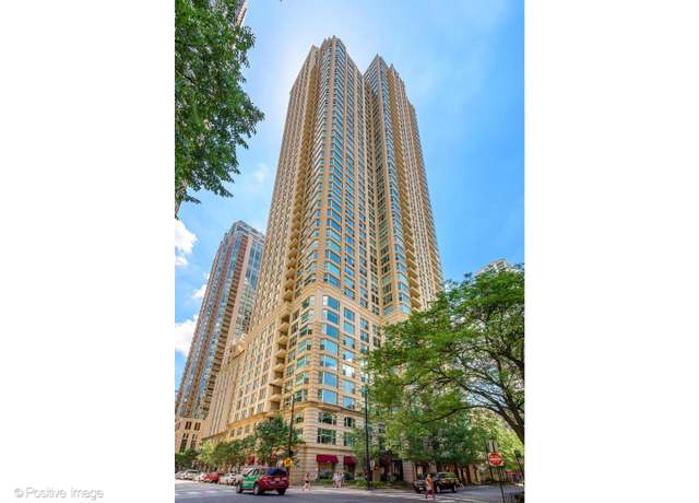 Property at 25 E Superior St #3401, Chicago, IL 60611, 3 beds, 3 baths