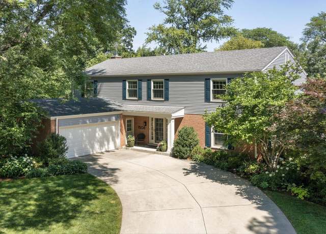 Property at 1508 Chapel Ct, Northbrook, IL 60062, 5 beds, 2.5 baths