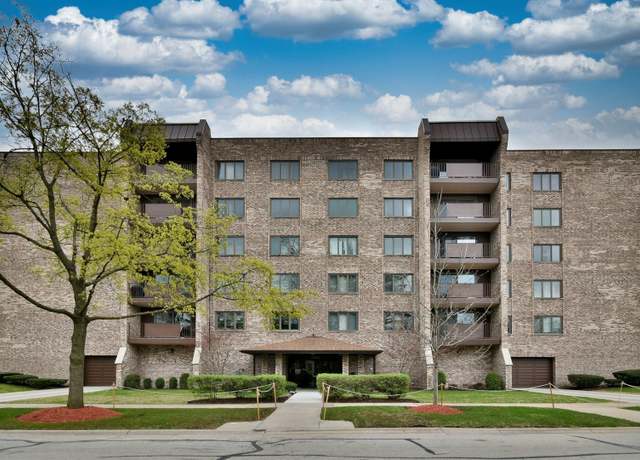 Property at 1595 Ashland Ave #304, Des Plaines, IL 60016, 2 beds, 2 baths