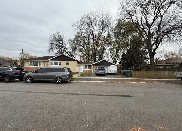 Property at 8026 Linder Ave, Burbank, IL 60459, 4 beds, 2.5 baths