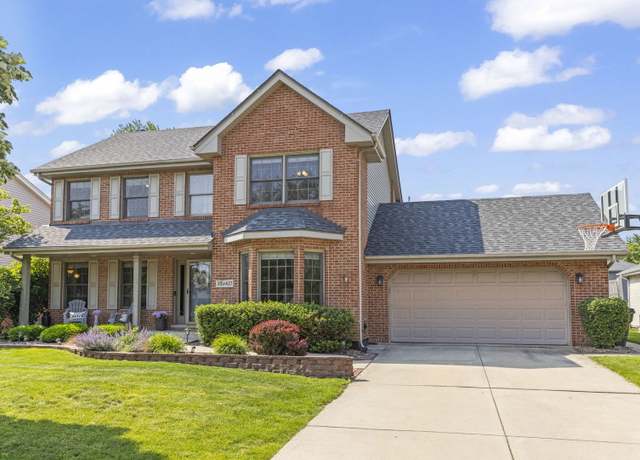 Property at 20W427 Elizabeth Dr, Downers Grove, IL 60516, 4 beds, 2.5 baths