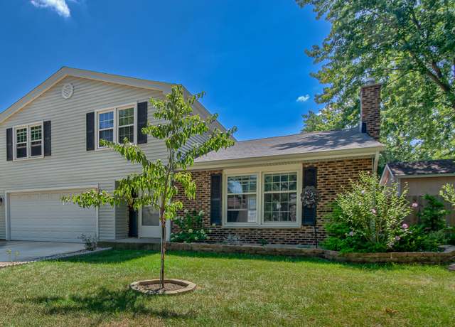 Property at 871 Lehigh Ln, Buffalo Grove, IL 60089, 4 beds, 2.5 baths