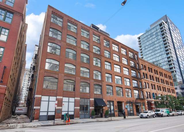 Property at 215 W Illinois St Unit 3A, Chicago, IL 60654, 2 beds, 2 baths