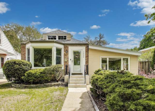 Property at 1524 Cleveland St, Evanston, IL 60202, 2 beds, 2 baths