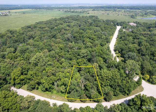 Property at 7301 Fitkins Dr, Oswego, IL 60543