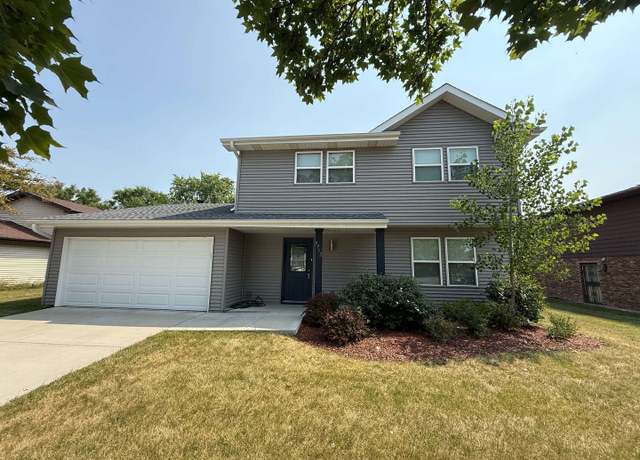 Property at 5712 Woodgate Dr, Matteson, IL 60443, 3 beds, 2.5 baths