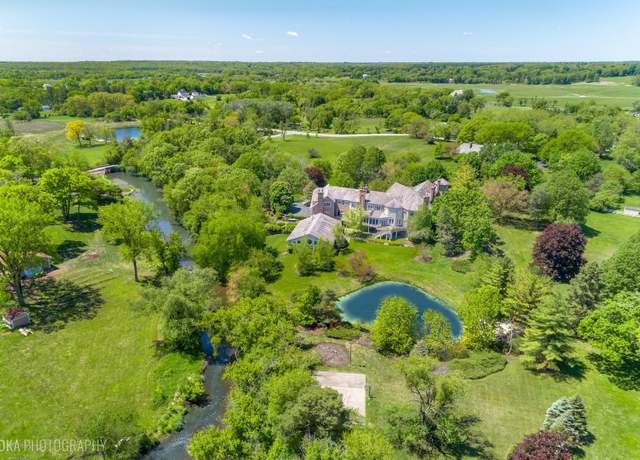 Property at 560 Oak Knoll Rd, Barrington Hills, IL 60010, 7 beds, 10 baths