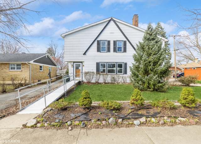 Property at 346 Dalton Ave, Mundelein, IL 60060, 4 beds, 1.5 baths