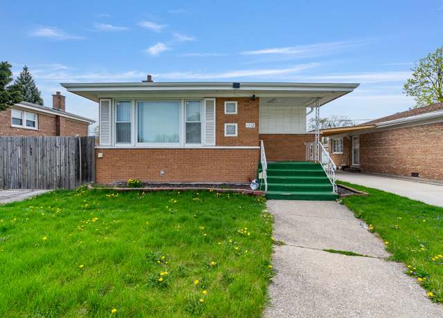 Property at 1332 Mackinaw Ave, Calumet City, IL 60409, 5 beds, 1 bath