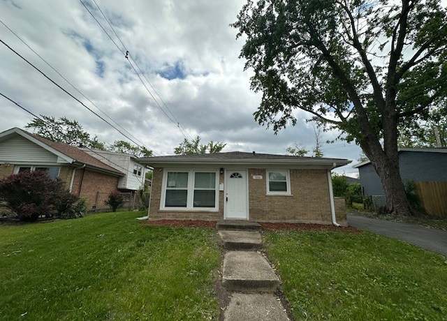 Property at 566 Minette Ln, Chicago Heights, IL 60411, 3 beds, 1 bath