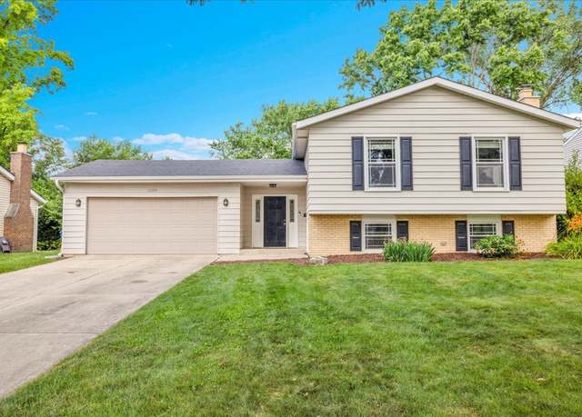 Property at 1259 Durham Dr, Wheaton, IL 60189, 4 beds, 2 baths