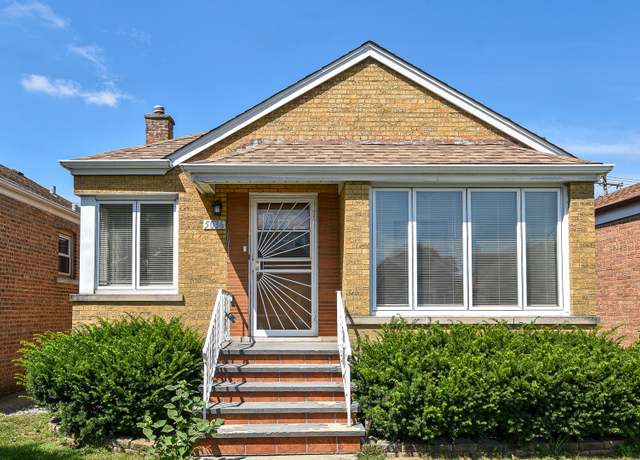 Property at 5036 S Leclaire Ave, Chicago, IL 60638, 5 beds, 2 baths