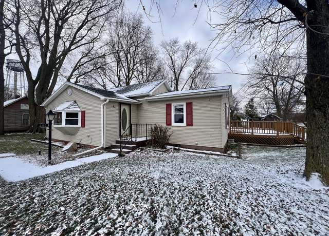 Property at 201 N Chicago St, Sidell, IL 61876, 3 beds, 1 bath