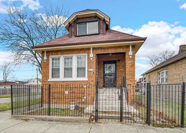 Property at 8358 S Sangamon St, Chicago, IL 60620, 5 beds, 3.5 baths