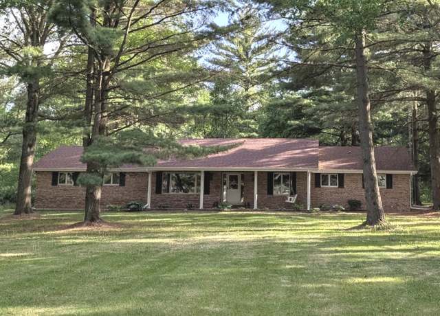 Property at 171 Woodland Dr, Plano, IL 60545, 4 beds, 2 baths