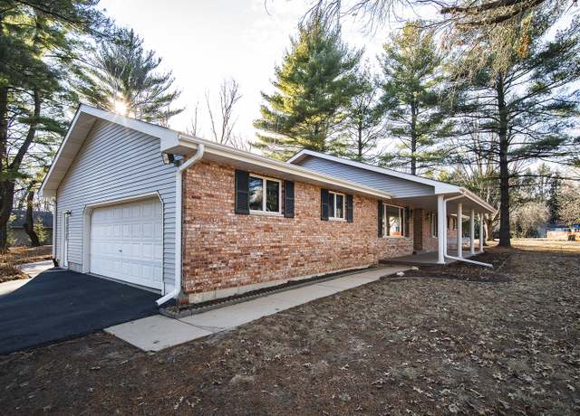 Property at 171 Woodland Dr, Plano, IL 60545, 4 beds, 2 baths