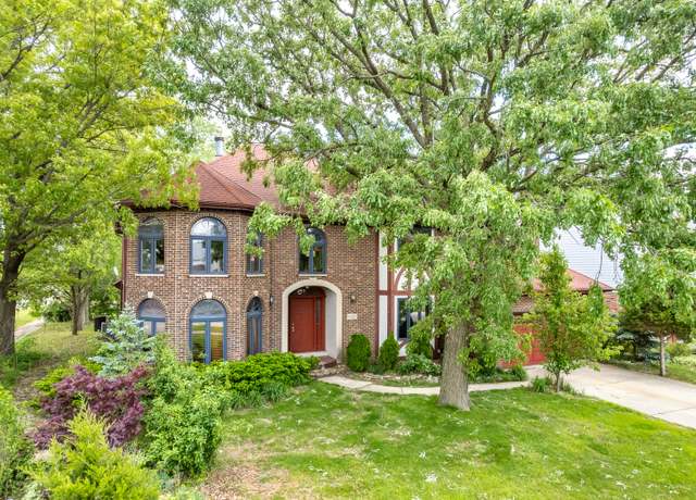 Property at 14301 Wooded Path Ln, Orland Park, IL 60462, 5 beds, 3.5 baths
