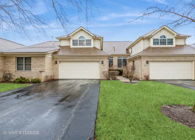 Property at 1922 Ivy Ln, Glenview, IL 60026, 3 beds, 2.5 baths