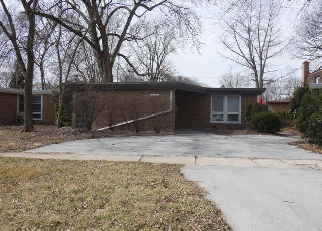 Property at 18526 Western Ave, Homewood, IL 60430, 2 beds, 1 bath