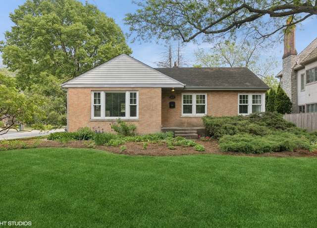 Property at 625 N County Line Rd, Hinsdale, IL 60521, 2 beds, 1 bath